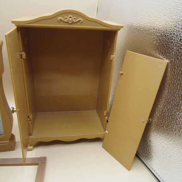 Madeline Old House In Paris Doll Furniture 11pcs. - Picture 15 of 16